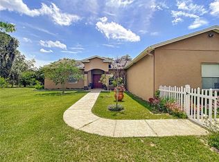 22550 Carolyn Ln, Astatula, FL 34705