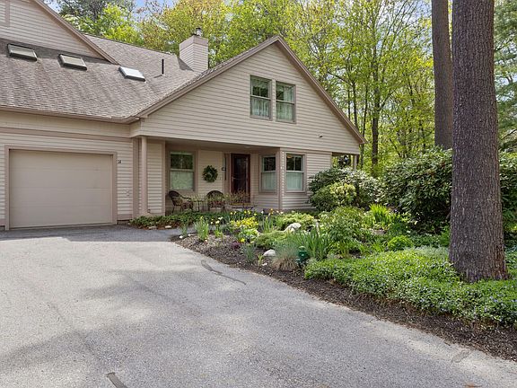 2nd image of 14 Wildwood Circle #14