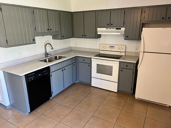 5th image of 1325 Greendale Ave Unit 35
