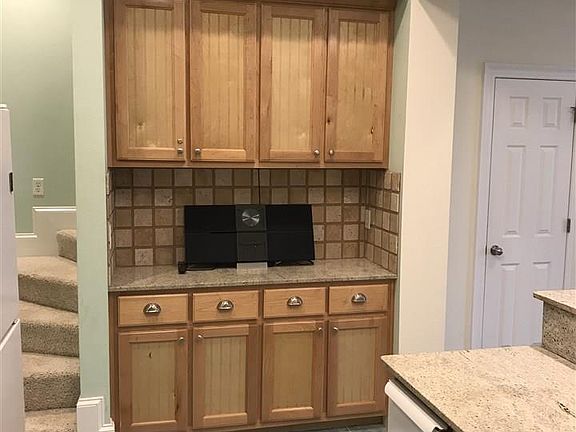 4th image of 630 Delchamps Ave #7C