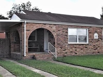 1829 Center St, Arabi, LA, 70032