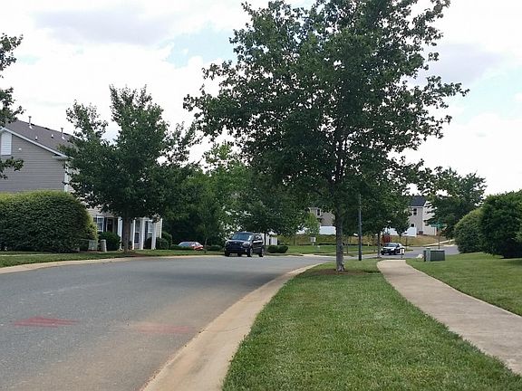4th image of 9555 Littleleaf Dr