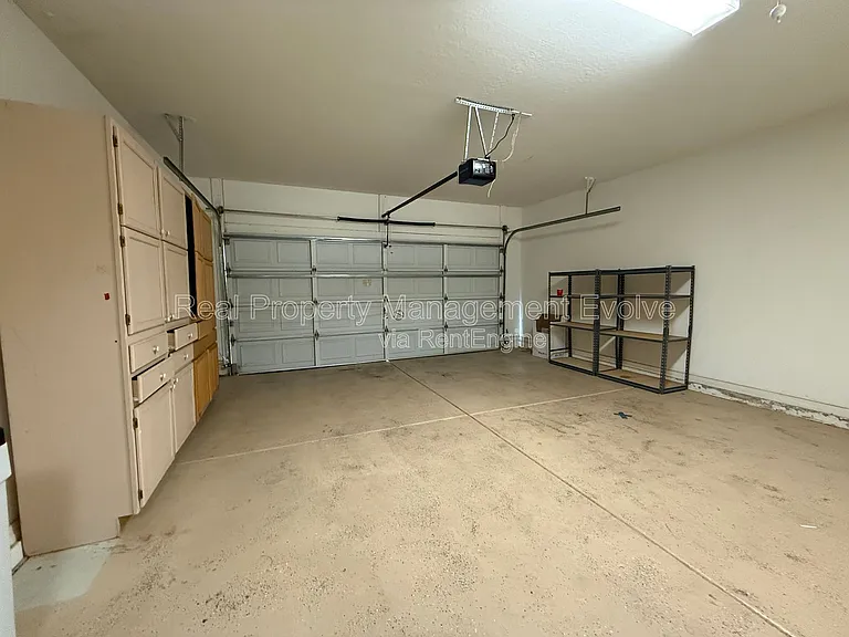 3646 N Katmai — Photo 33