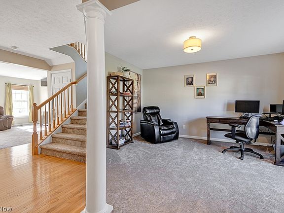 3rd image of 8551 Lynhurst Dr