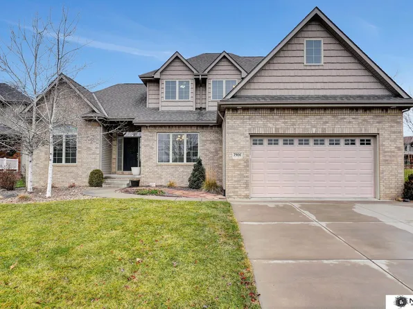 7906 Hunters Ridge Rd, Lincoln, NE 68516