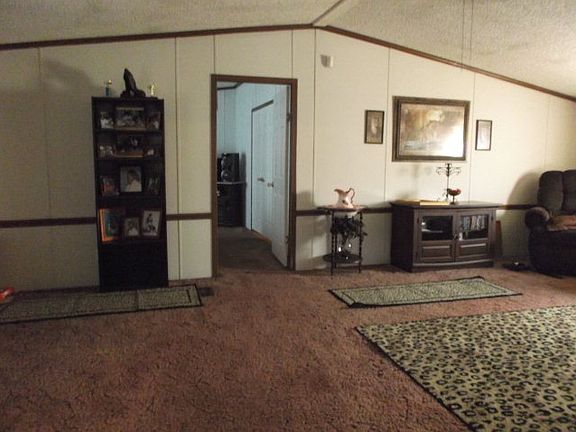 5th image of 107 Cloverleaf Dr