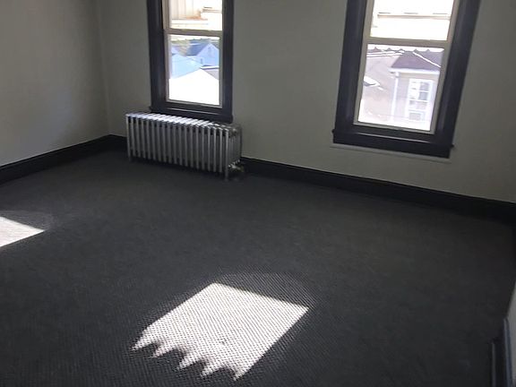 3rd image of 758 Walnut St #2