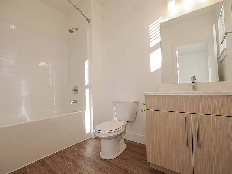 Northgate Apartments — Photo 51