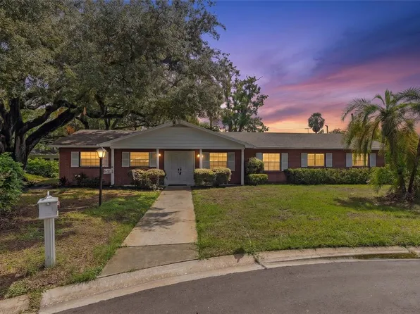 6401 WINGFOOT CIRCLE, TAMPA, FL 33634