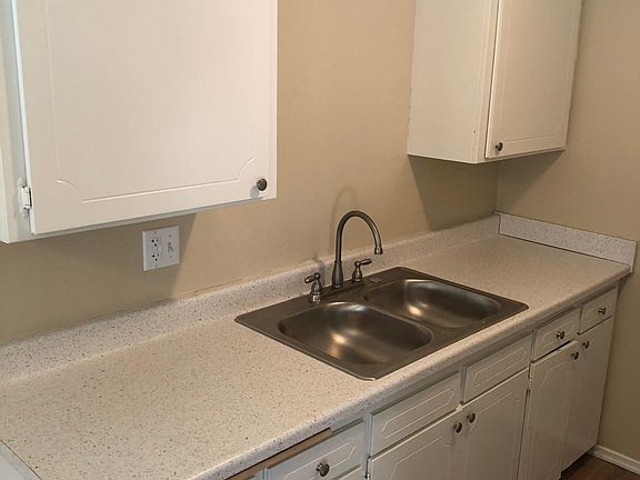 5th image of 4434 W 135th St APT 8
