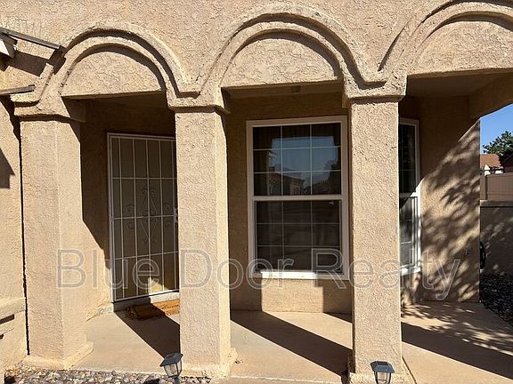 4th image of 2125 Sierra Ln NE