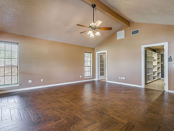 4th image of 307 De La Cruz St