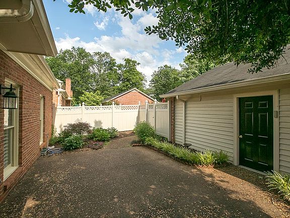 5th image of 1628 Belmont Ct
