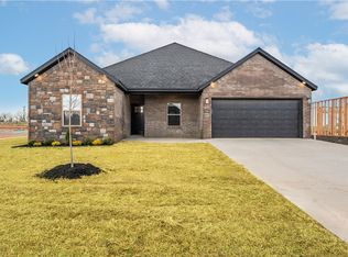 7306 SW Walnut Grove Ave, Bentonville, AR 72713