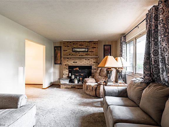 5th image of 55 Lanham Ln