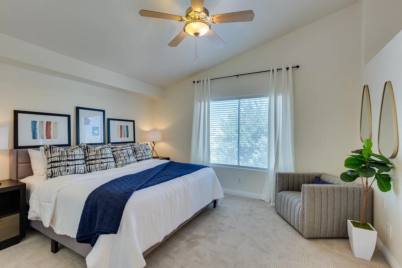 3262 Hidden Falls Way — Photo 4