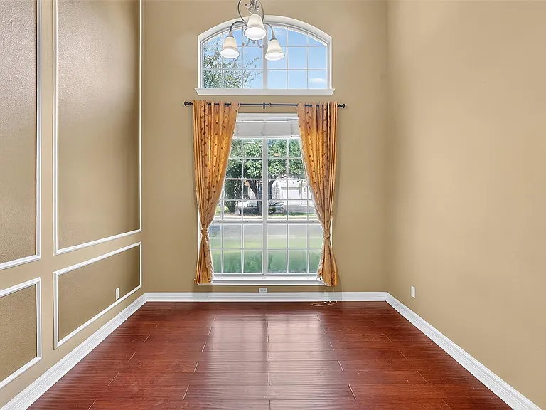 15136 Thatcher Dr — Photo 10
