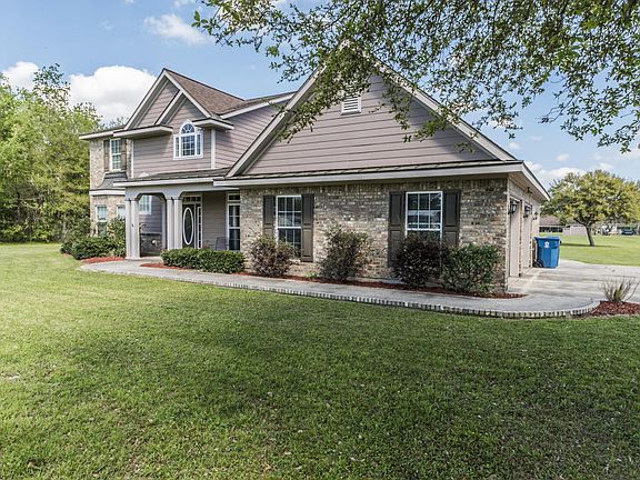 3rd image of 805 Pope Dr