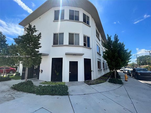 5th image of 141 NW 16th Ave #18