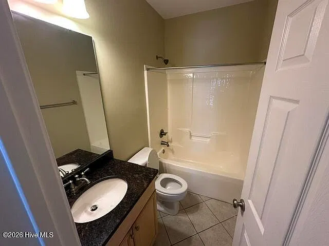 3 bed, 3.5 bath, $1,850 — Photo 4