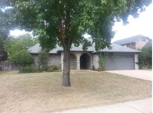 1816 Forestdale Dr, Grapevine, TX 76051