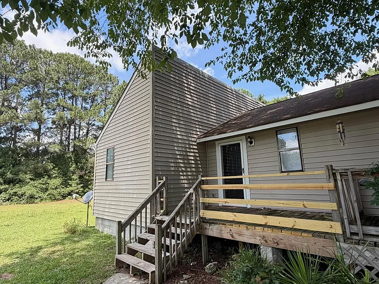 107 Juniper Ln #A — Photo 1