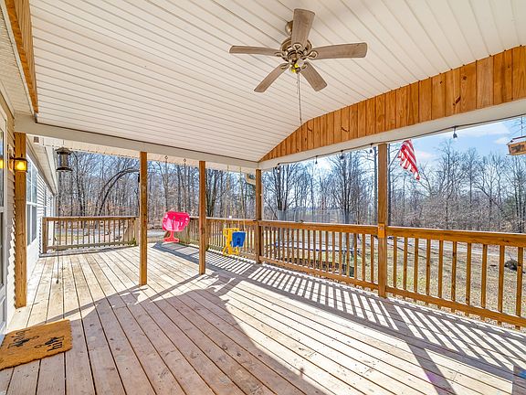 5th image of 124 Lindsay Ln