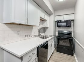 552 Riverview Dr