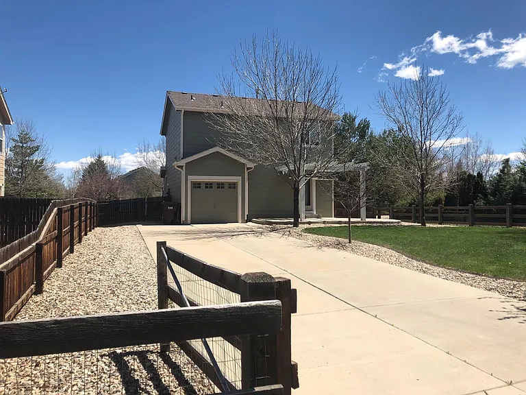 6827 Brittany Dr — Photo 9