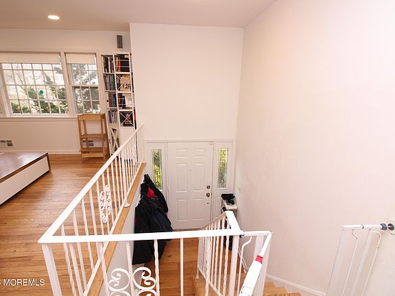 4th image of 7 Portsmouth Road