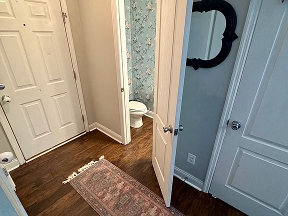 5th image of 1704 Rock Creek Ln