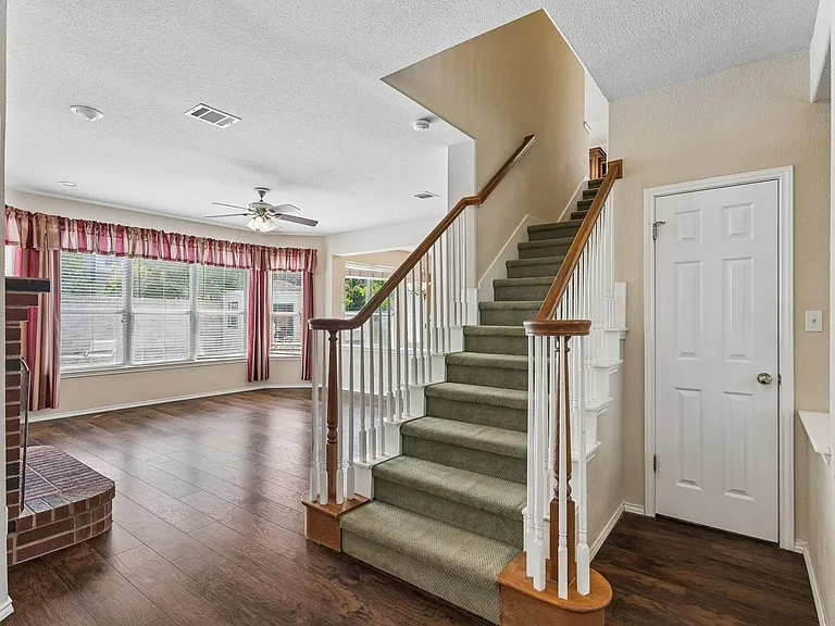 2404 Kristen Ln — Photo 21