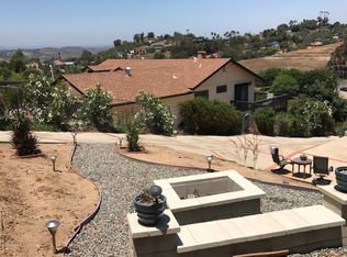 3112 E Vista Way, Vista, CA 92084
