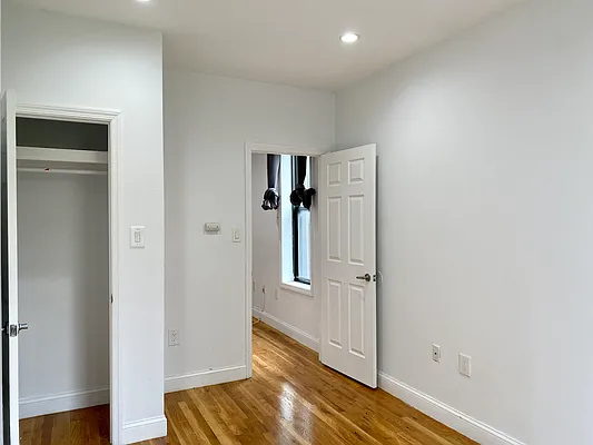 Rented by Hagstrom Management Inc | media 20