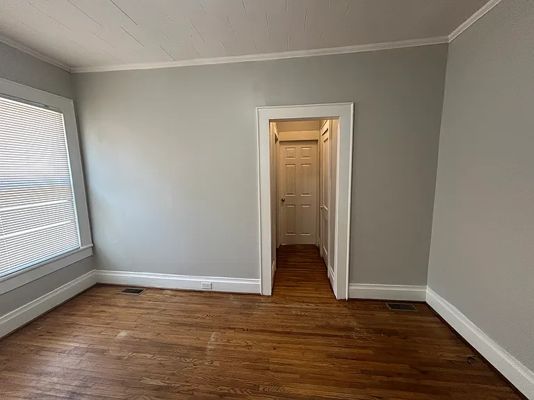 73 Douglas Ave NW — Photo 24