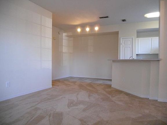 2nd image of 13703 N Richmond Park Dr #3301