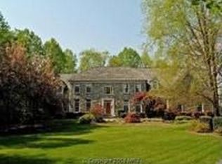 812 Olde Georgetown Ct, Great Falls, VA 22066