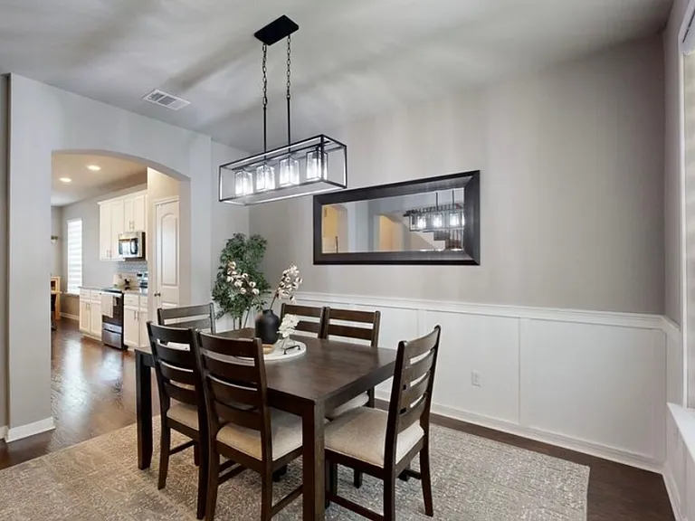 3602 Addison St — Photo 2