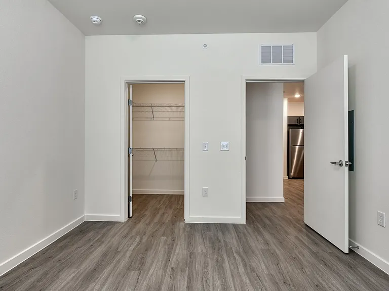 Sunstone Apartments — Photo 12