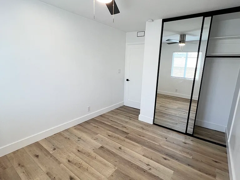8731 La Salle St #5 — Photo 11