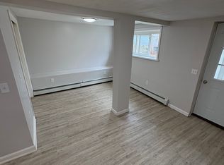 51 Willow St FLOOR 3, Coventry, RI 02816