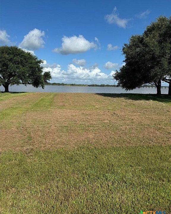 2nd image of W Bayshore Dr