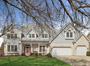 2711 Wendy Dr, Naperville, IL 60565