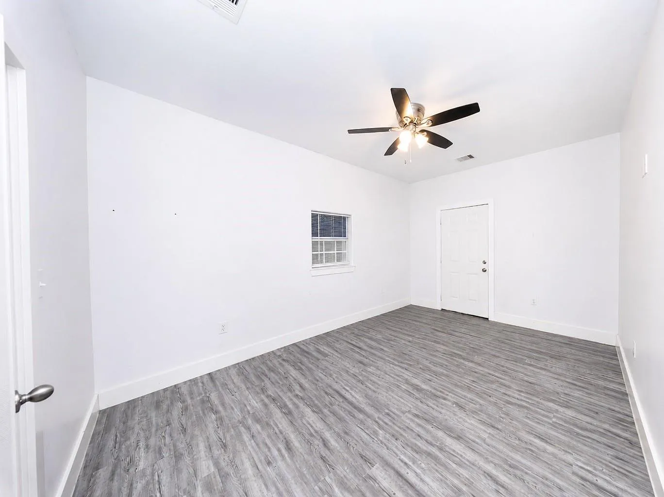 1 bed, 1.0 bath, 750 sqft, $1,000 — Photo 4