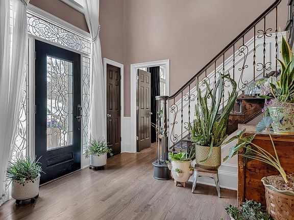 2nd image of 1701 Grove Park Way