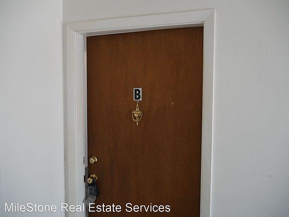 2nd image of 1201 Holland Park Blvd APT B