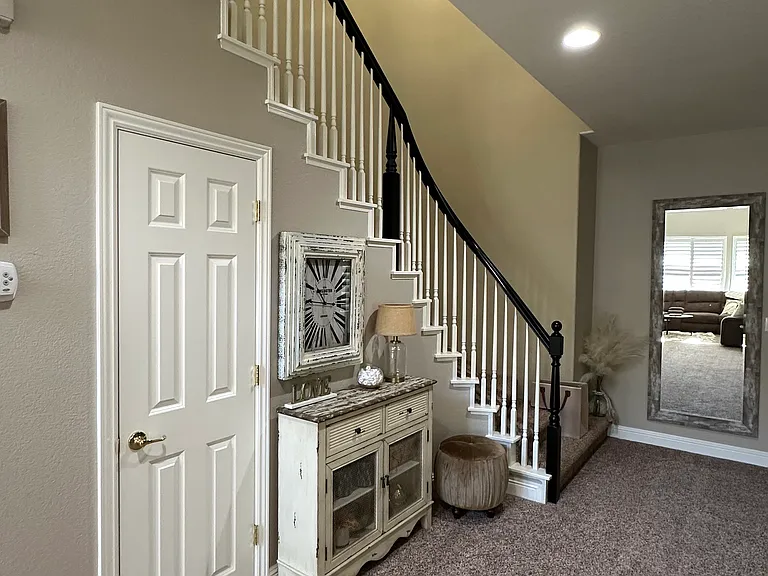 1075 Gamay Dr — Photo 20