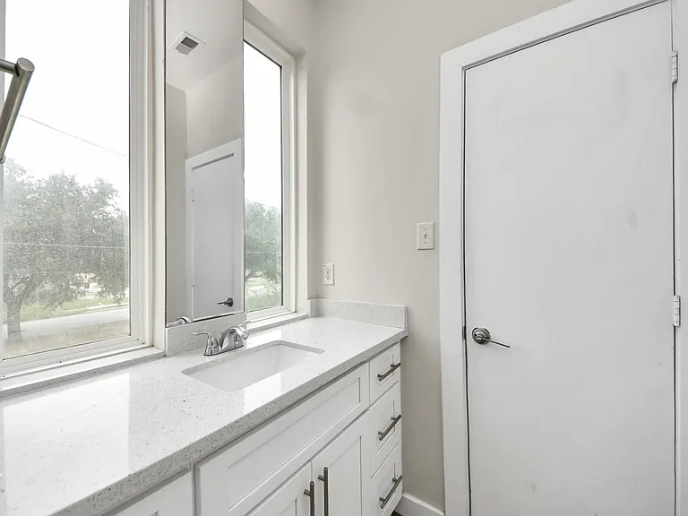 4228 Bellfort St — Photo 27