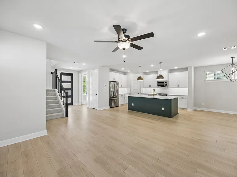 4816 Maxwell Dr — Photo 9