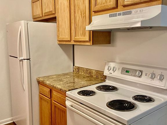 5th image of 2744 Golfside Dr APT 505